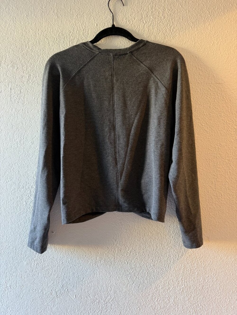 Lululemon Tuck & Gather Pullover Heathered Mod Black, Size 6 - Picture 2 of 7